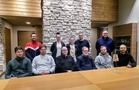 Terveisiä Ivalon rotaryklubin viikkokokouksesta, aiheena tänään nuorisovaihto. Kuvassa vasemmalta Jeremi Rekonen, Mikko Portti, Erkka Tervo, Jatta Kaivosoja, Tapani Kukkola, Tuuli Kurkinen, Marko Kurkinen, Martti Rapeli, Ville Vaarala, Jonne Turunen ja Ilkka Kurikka. Kuva: Juha Kauppinen